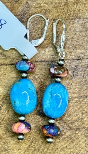 Dahlia with Navajo Pearl Earrings